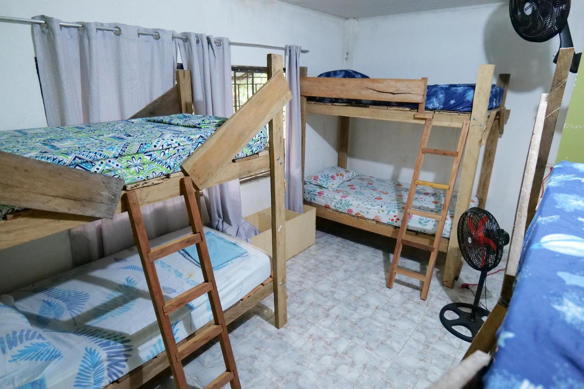 Nomada Hostel Leticia Exterior photo